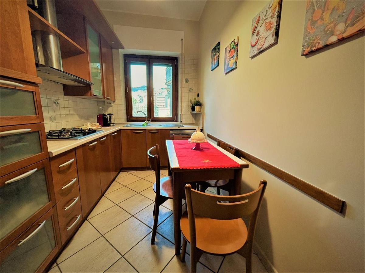 Acquamarina Holiday House ซาแลร์โน ภายนอก รูปภาพ